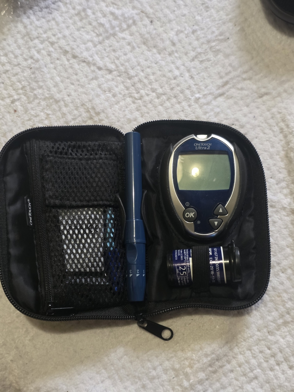 OneTouch Ultra2 Glucose Meter Kit in Deep Blue